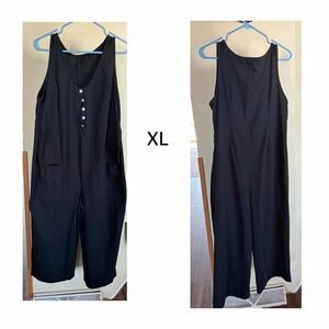 Black Sleeveless Jumpsuit - XL